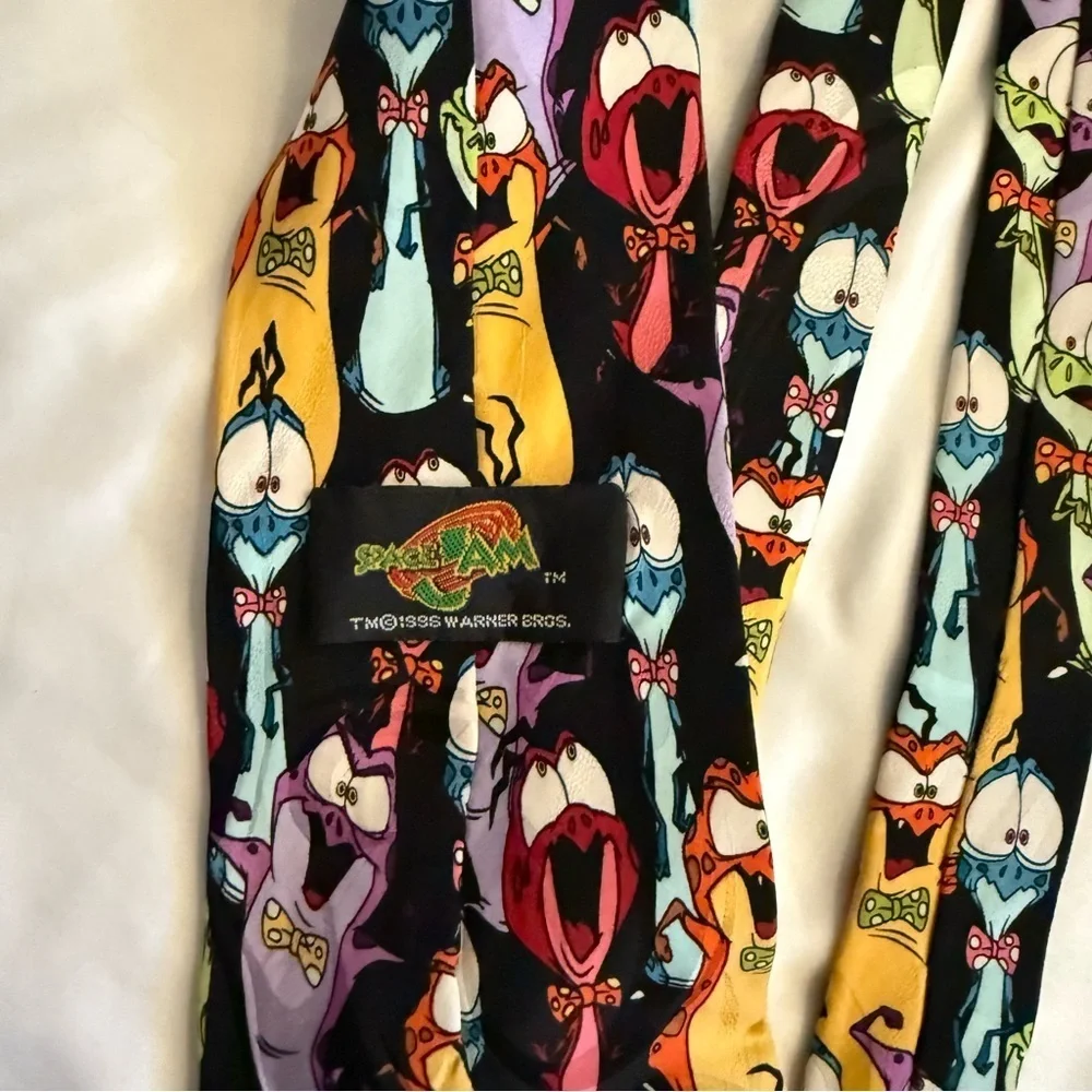 Like New Vintage Looney Tunes Space Jam Tie